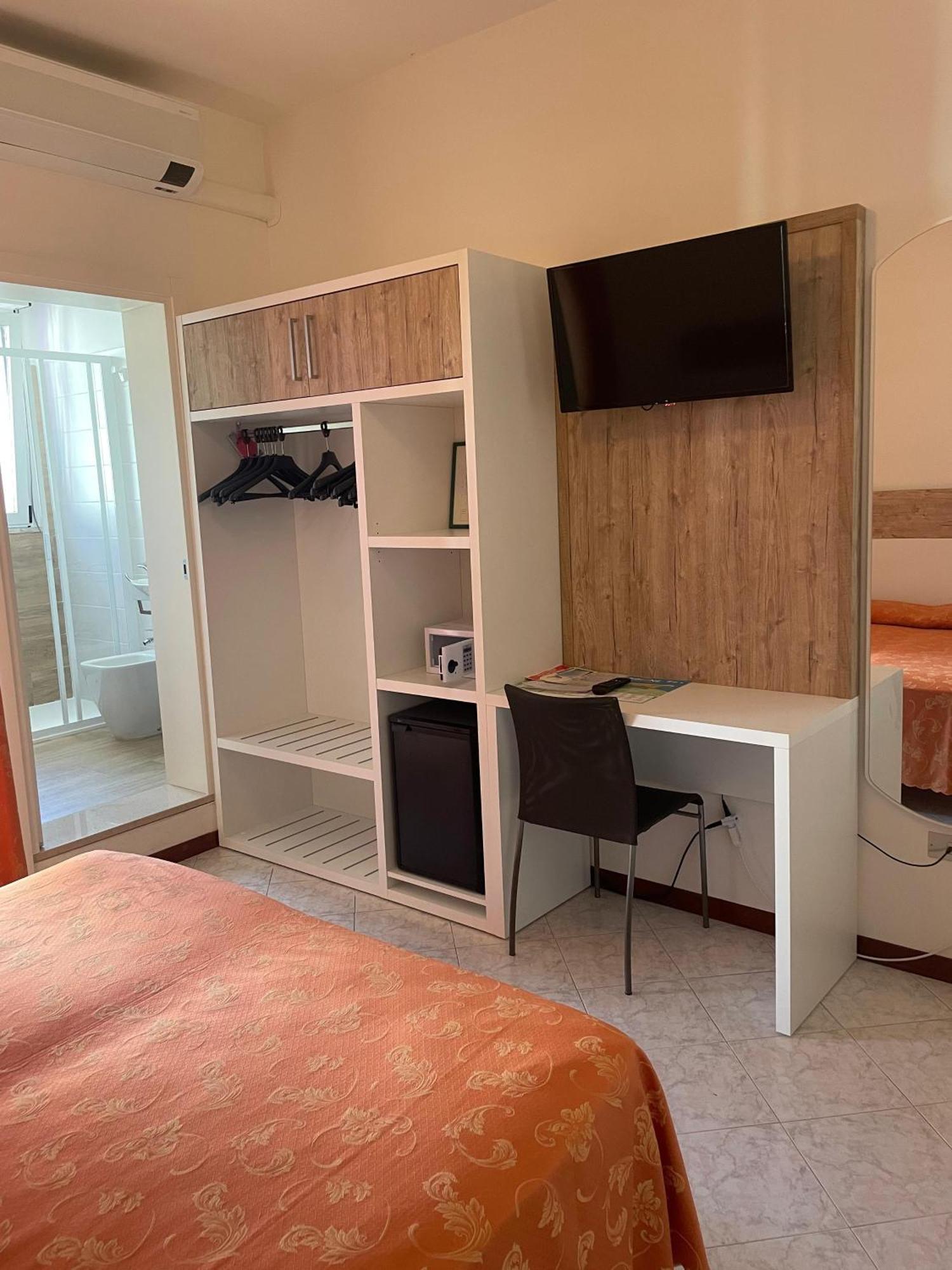 Hotel Di Giovanni Бибионе Экстерьер фото